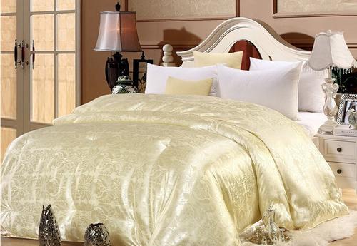 3斤蚕丝被多少钱,4斤蚕丝被多少钱?蚕丝被价格