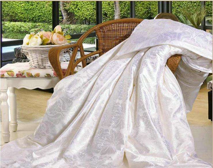 蚕丝被应该是什么价位呢